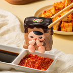 PUCKY hot-pot figure beside dipping sauce