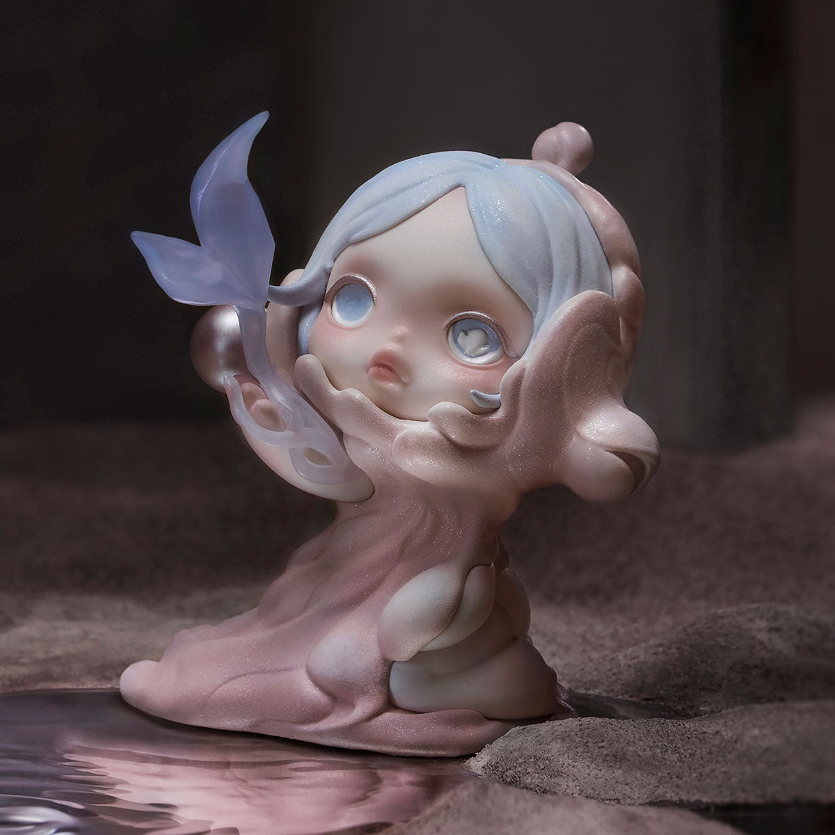 Pale pink SKULLPANDA Paradox portrait figure
